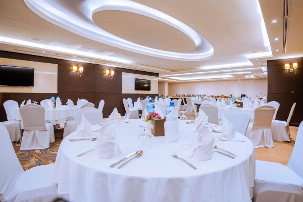 Golden Tulip Doha Hotel image 9
